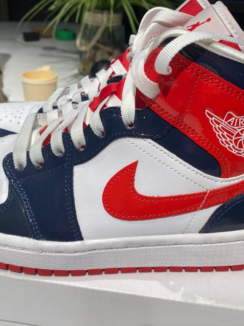 Nike Air Jordan 1 Mid Champ Colors DJ5984-400 Patent Leather Women’s 8.5